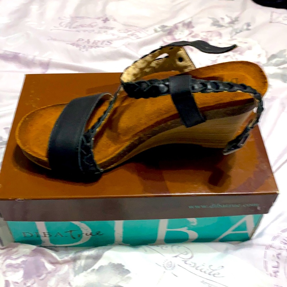 Out the box Wedge Heel Sandal